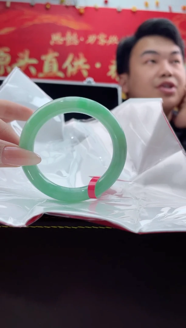 【闪购商品】翡翠手镯未镶嵌6翡翠手镯