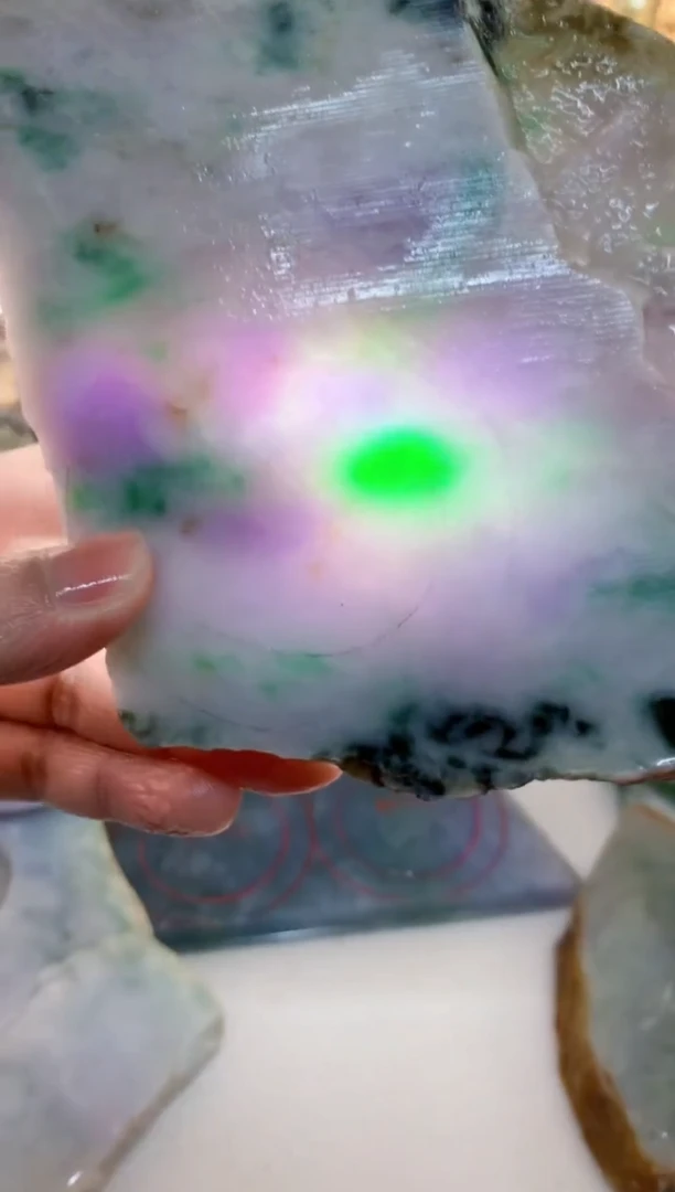 翡翠未镶嵌颈饰0朗0翡翠珠宝49