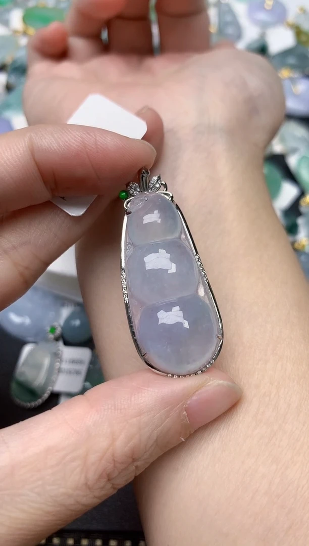 颈饰18K金镶嵌翡翠天然缅甸A货翡翠