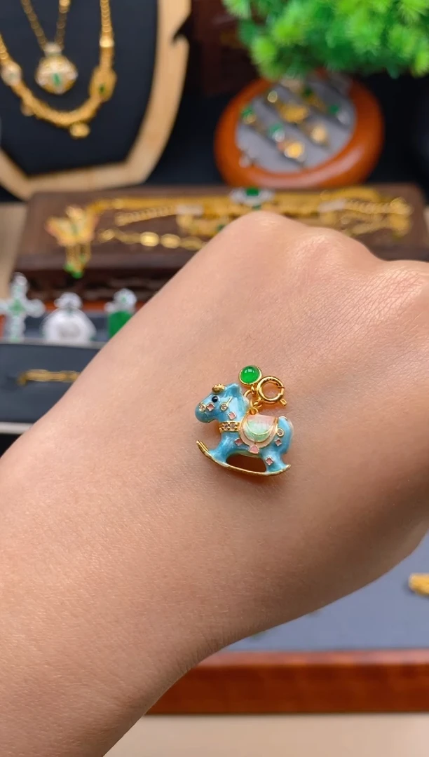 【闪购商品】翡翠银S925镶嵌吊坠(不含链)蓝色木马
