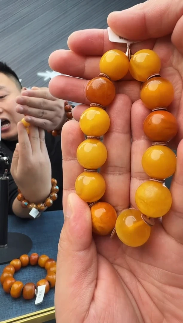 蜜蜡未镶嵌珠宝奇石假一罚十46 ，18.9多样性发其一