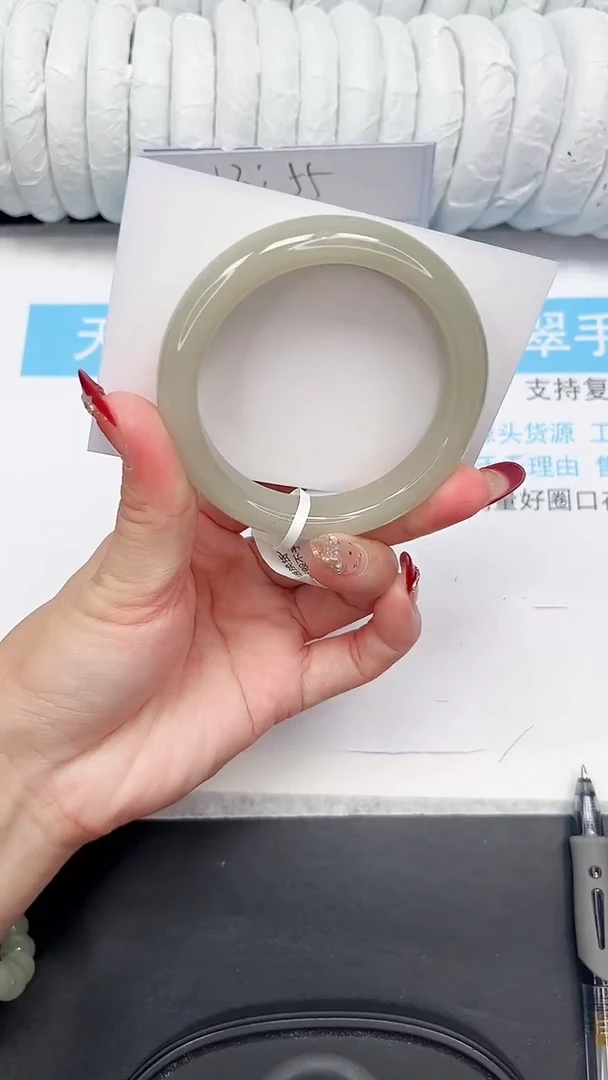 未镶嵌手镯石英质玉41-58.3DCQ