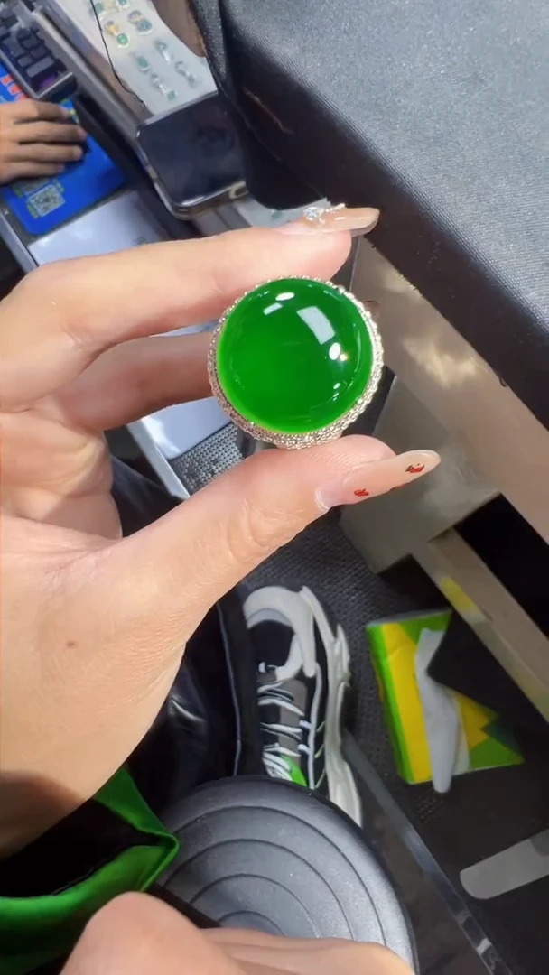 【闪购商品】定制翡翠未镶嵌蛋面商品多样性发货1