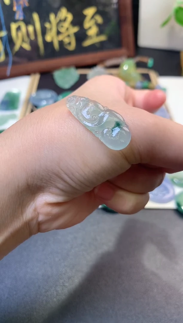 未镶嵌定制翡翠毛货