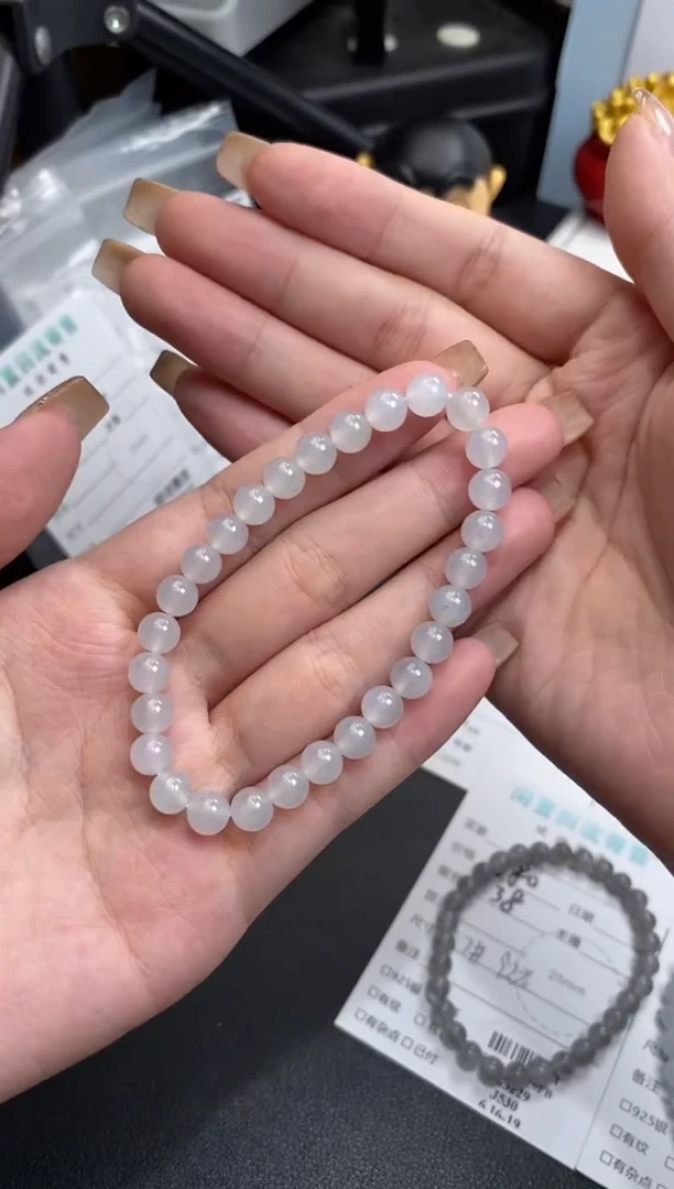 翡翠未镶嵌颈饰48小时鉴赏期