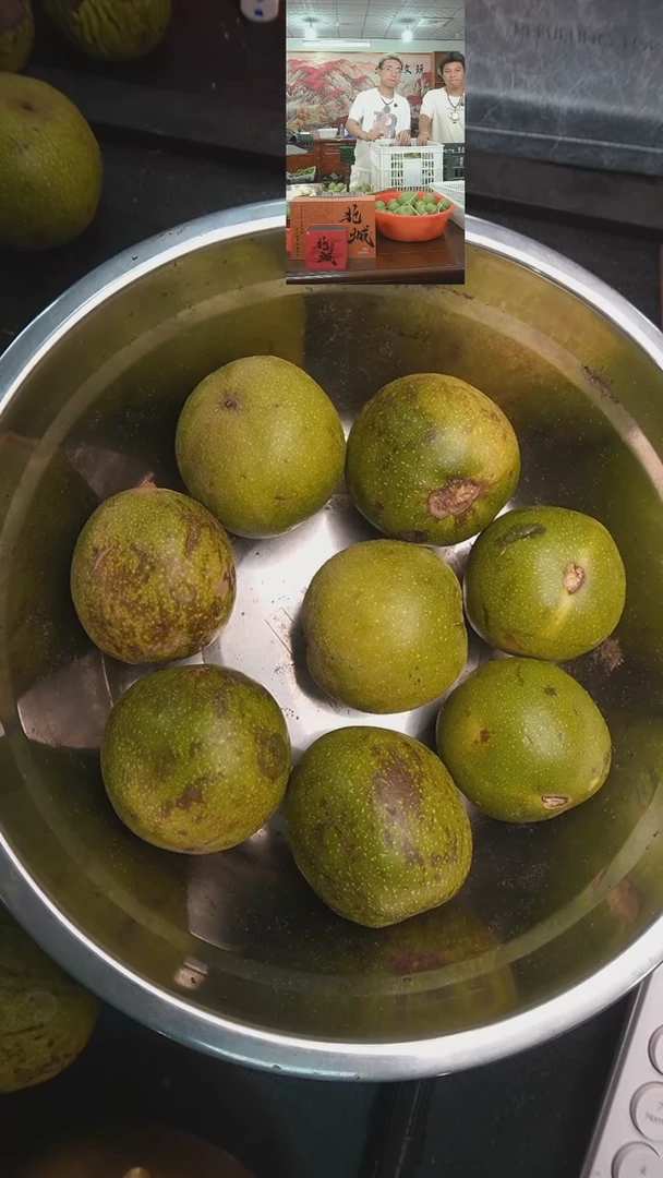 文玩核桃把件青皮盘山8个（售出不退不换）