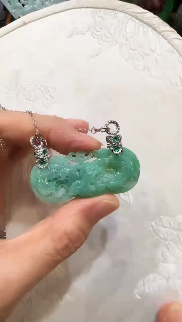 颈饰未镶嵌翡翠国风