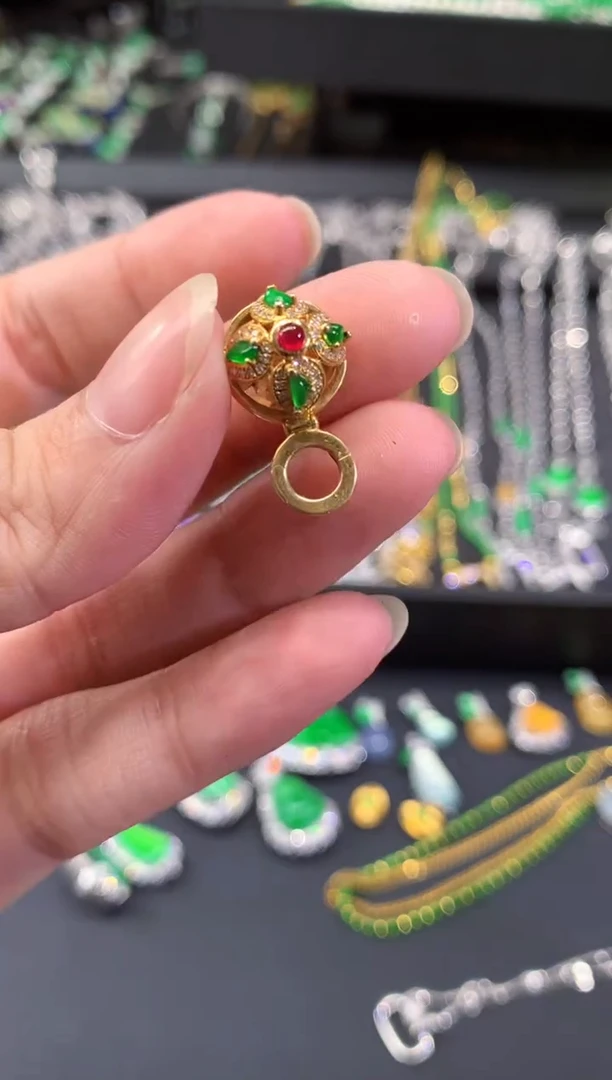 翡翠18K金镶嵌吊坠(不含链)Z57|5500