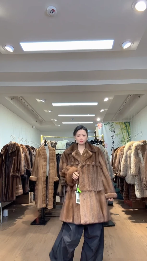 依丹裘饰  1号链接