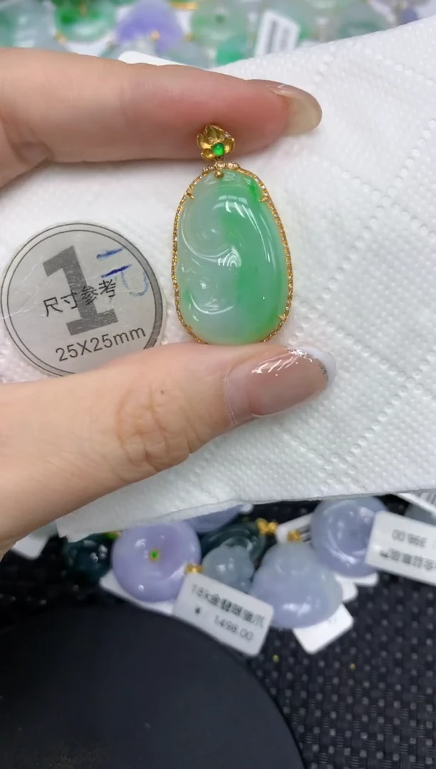 颈饰18K金镶嵌翡翠111111
