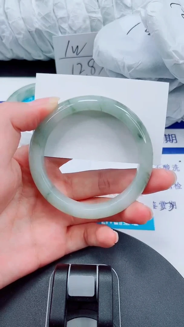 未镶嵌手镯石英质玉96-55/56