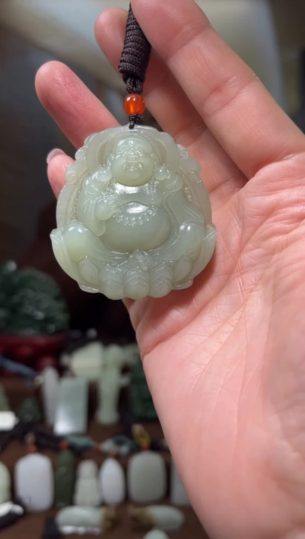 颈饰未镶嵌和田玉·