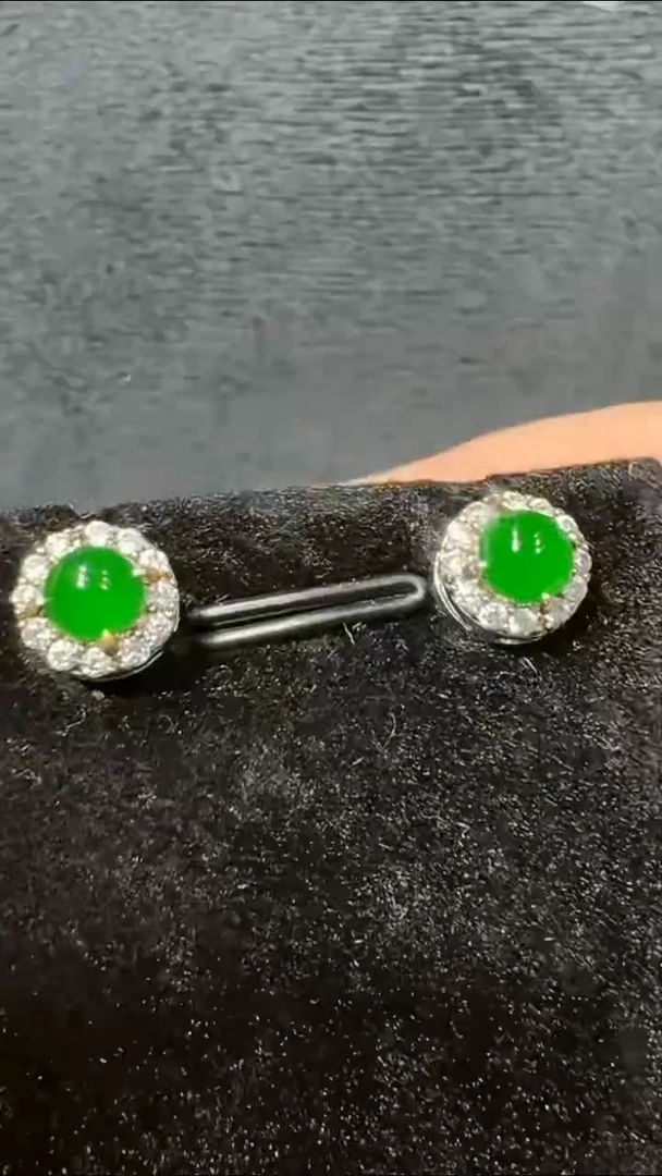 未镶嵌翡翠耳钉多样性发其一不含链