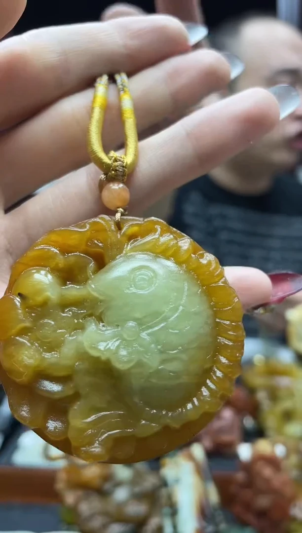 未镶嵌岫玉吊坠·