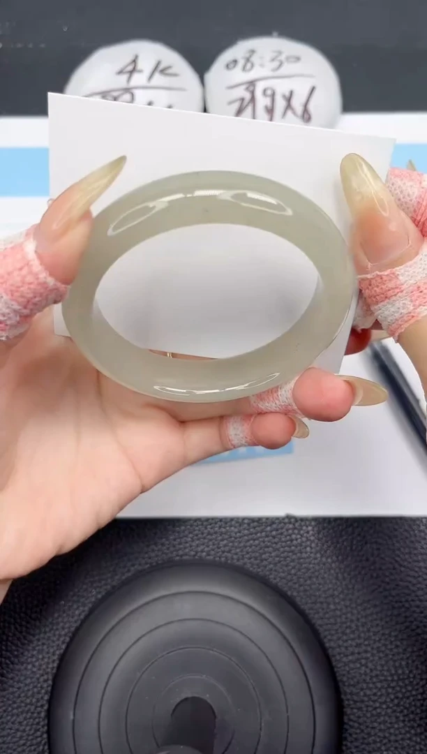 石英质玉手镯未镶嵌64-58.9