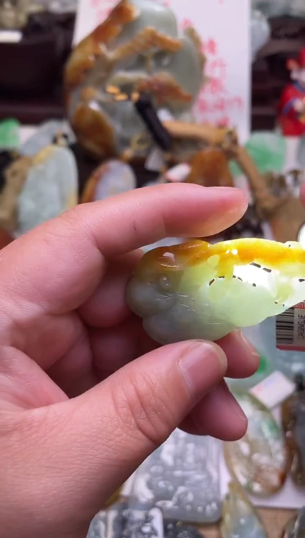 颈饰未镶嵌翡翠如意