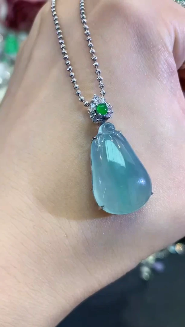 吊坠(不含链)18K金镶嵌翡翠B112