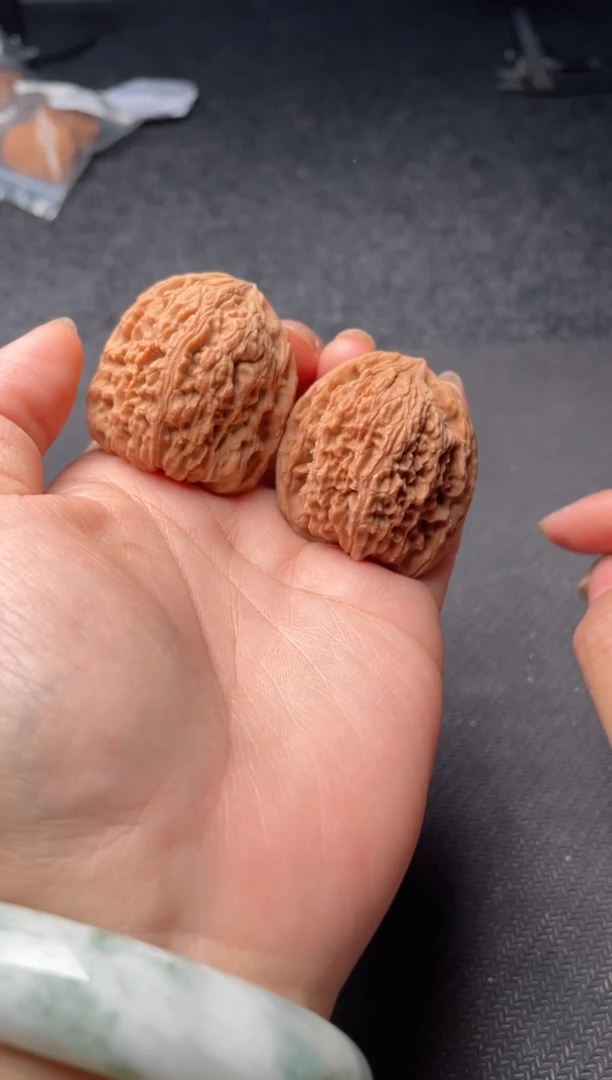 把件文玩核桃w207 南疆石37尺