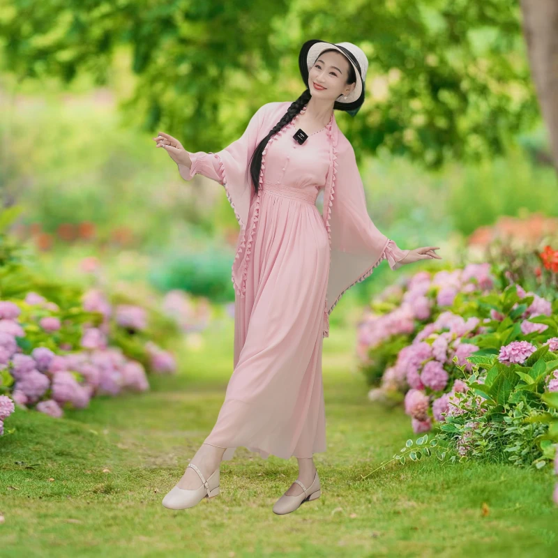 【语桐穿搭】青海西北旅游拍照超仙民族风沙漠百搭粉色显瘦连衣裙