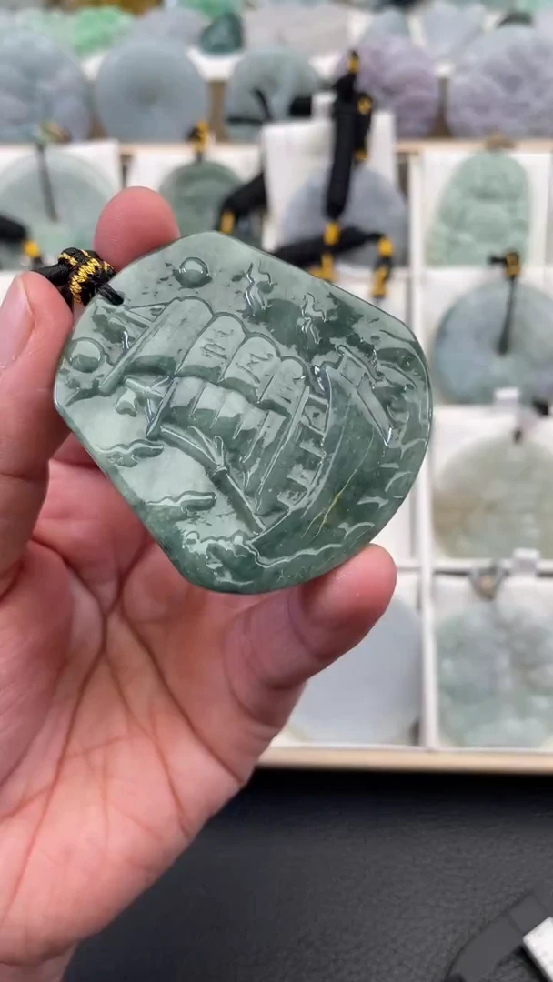 颈饰未镶嵌翡翠天然缅甸翡翠A货30