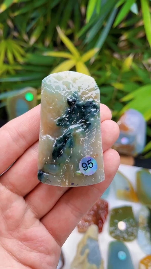 未镶嵌定制翡翠1