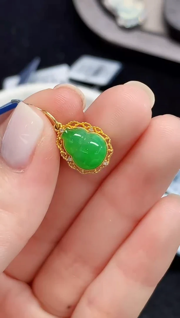 吊坠(不含链)18K金镶嵌翡翠L0194多样性发其一