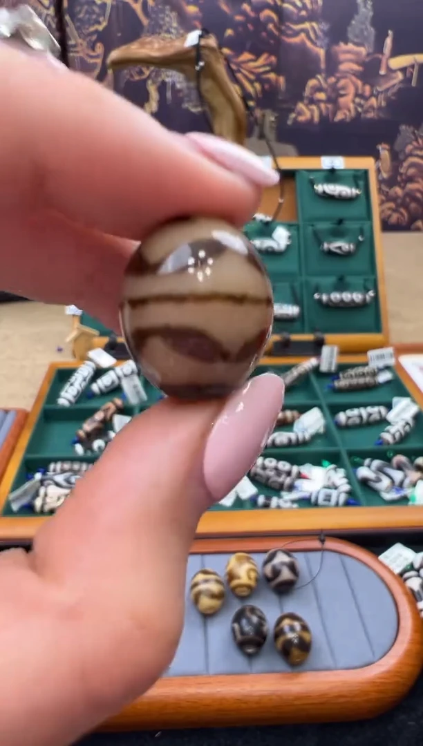 玛瑙/玉髓吊坠(不含链)未镶嵌77.(微瑕)