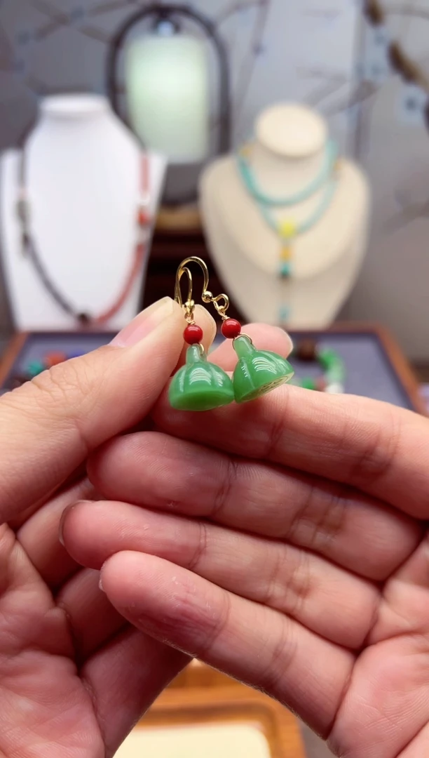 【闪购商品】和田玉耳饰14K金镶嵌E59