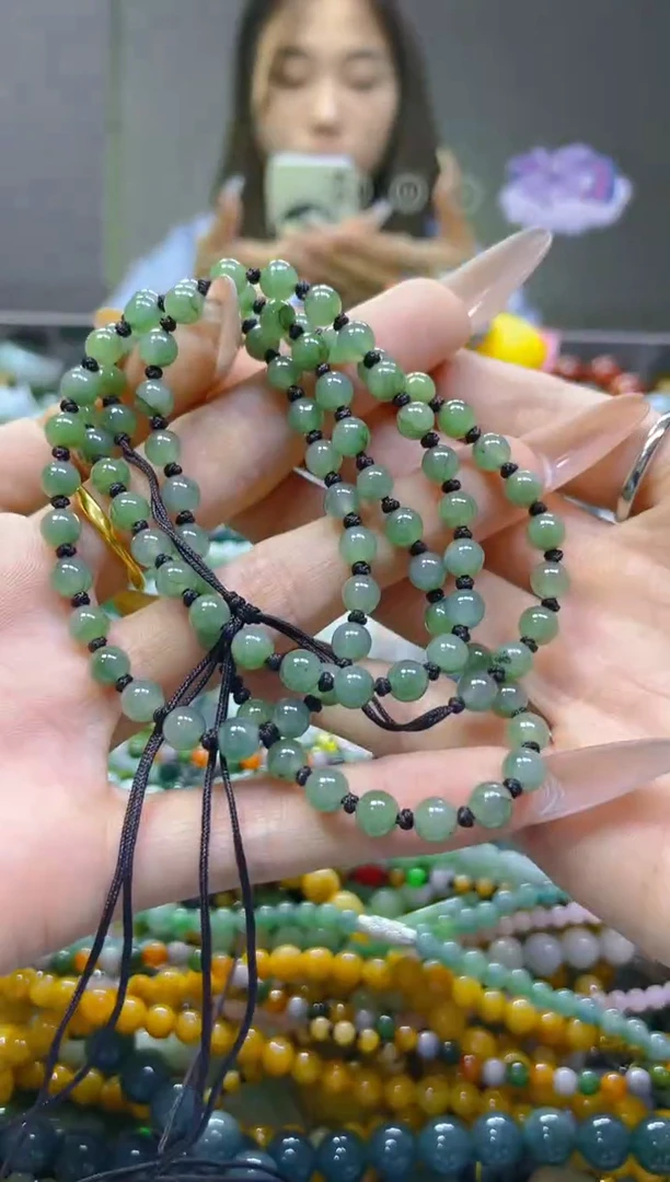 翡翠未镶嵌颈饰5MM/V/翡翠A货，一件也是批发价