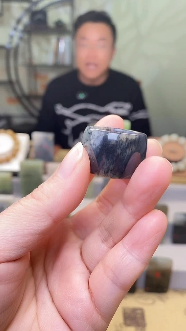 【闪购商品】和田玉把件未镶嵌234有瑕疵介意勿拍