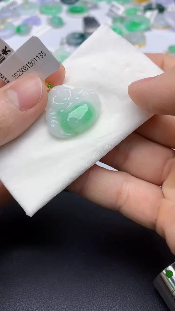 颈饰18K金镶嵌翡翠天然缅甸a货翡翠百元以上9元证书费自理