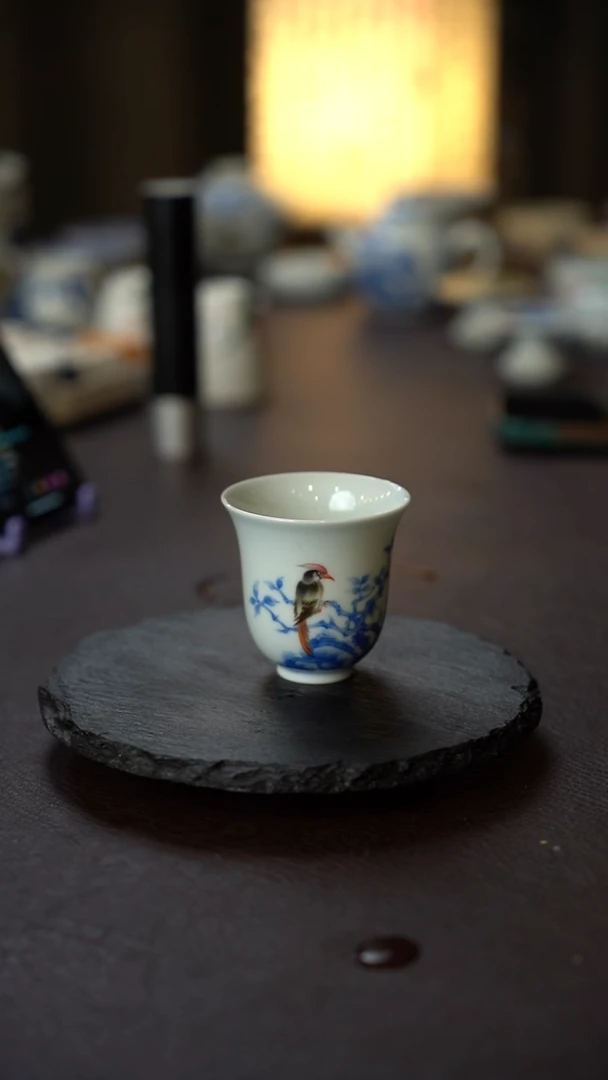 景德镇全手工手绘斗彩翠鸟铃铛杯
