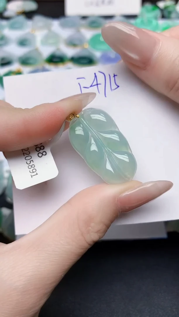 颈饰18K金镶嵌翡翠天然缅甸A货翡翠百元以上9元证书费自理