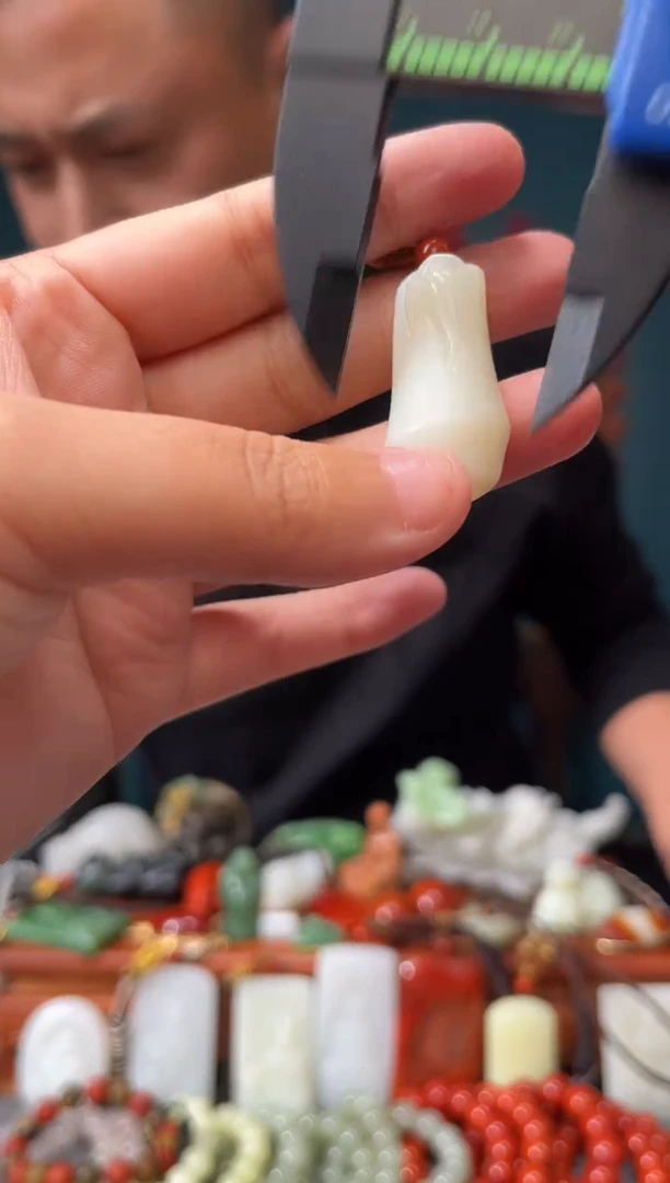 【闪购商品】和田玉未镶嵌颈饰吊坠