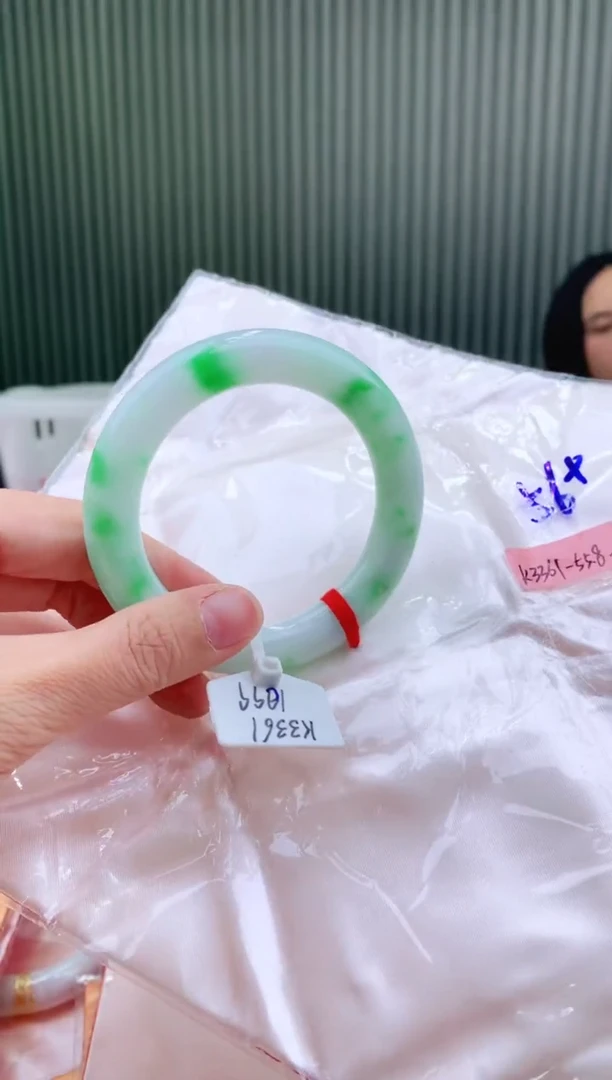 未镶嵌手镯翡翠56+