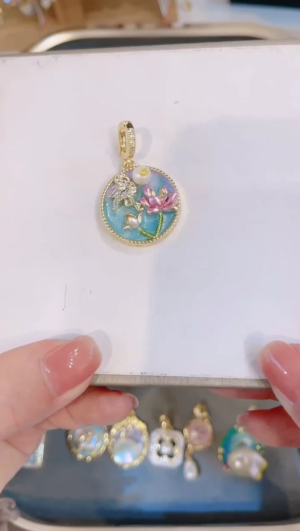 【闪购商品】淡水珍珠颈饰合金吊坠