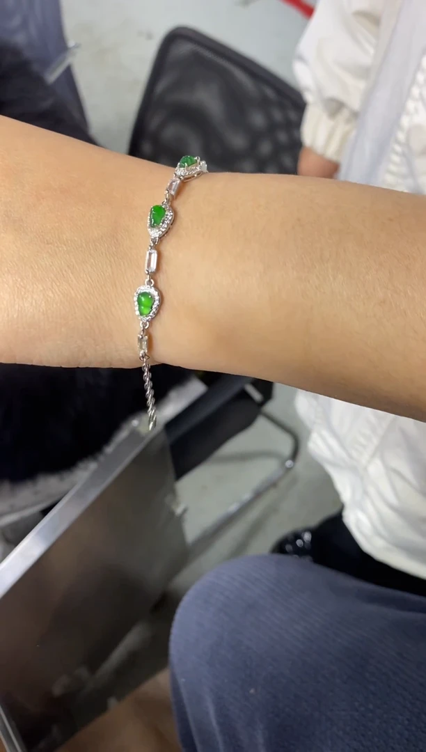 【闪购商品】翡翠手链未镶嵌天然翡翠A货15