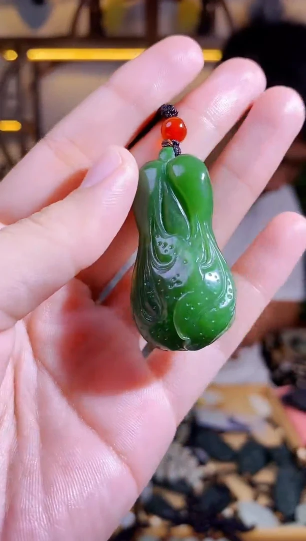 和田玉未镶嵌颈饰1