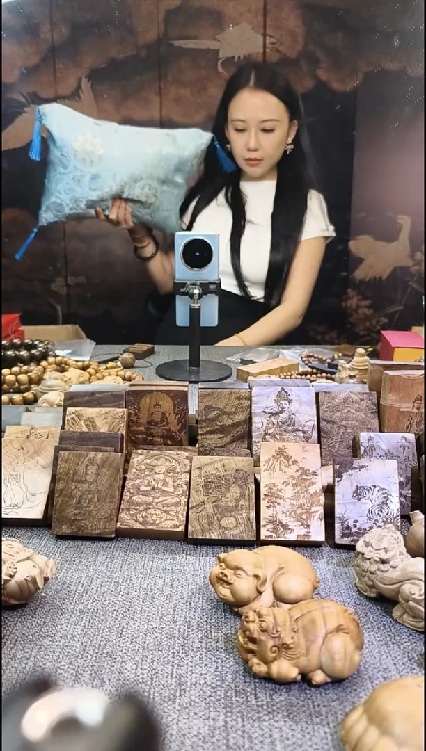 F****e金丝      楠枕头