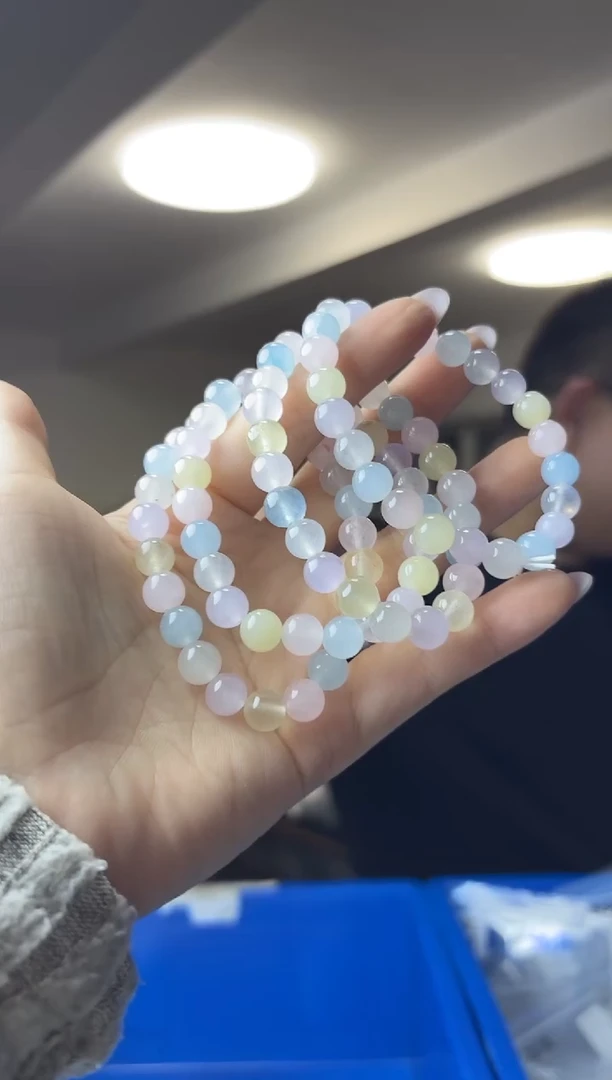 未镶嵌绿柱石（摩根石）·（多样性发一件）