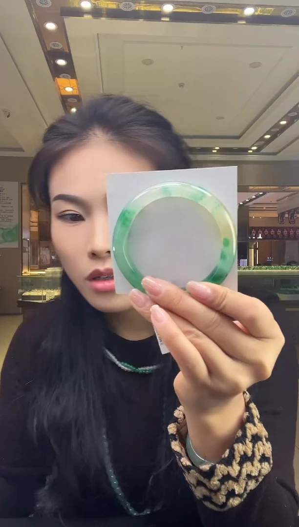 未镶嵌手镯石英质玉42