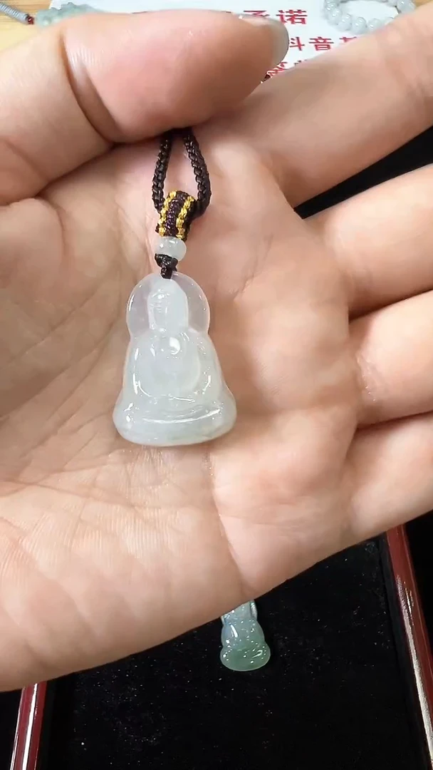 翡翠未镶嵌颈饰A13