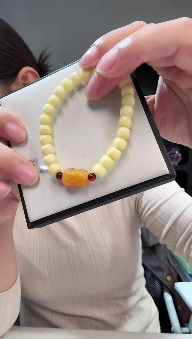 手链蜜蜡未镶嵌优3364 约7mm