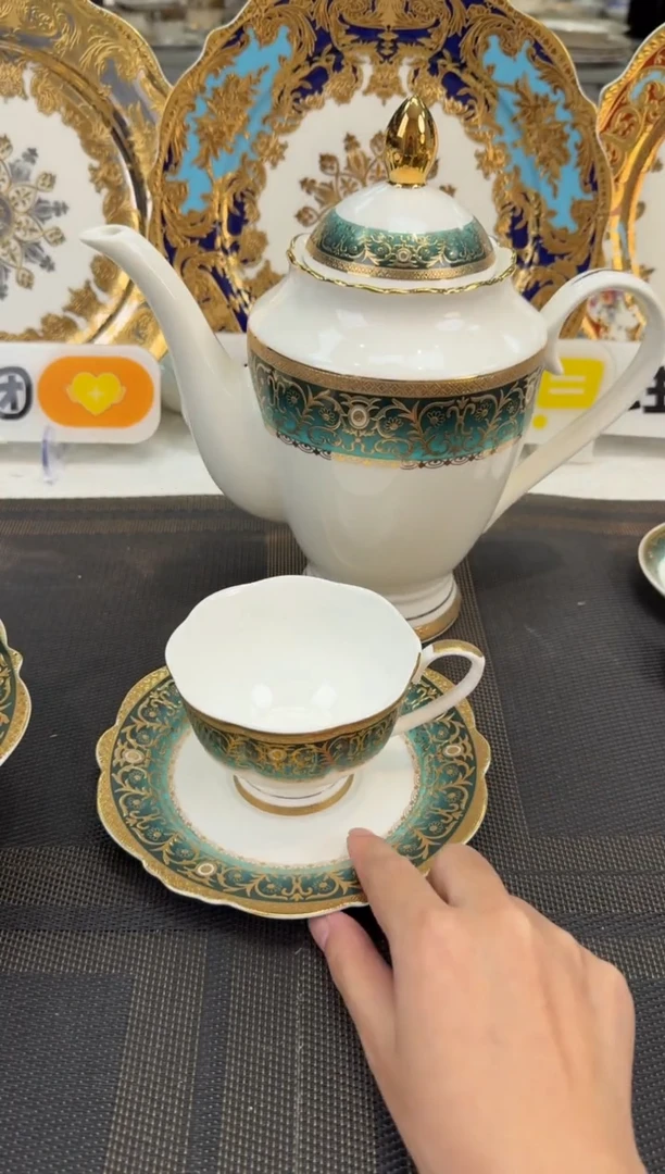 瓷片火*?茶壶1个+杯碟2套 正品