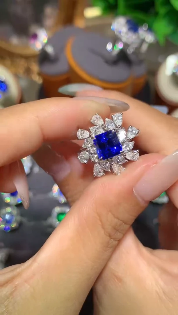 蓝宝石戒指18K金镶嵌2.38CT