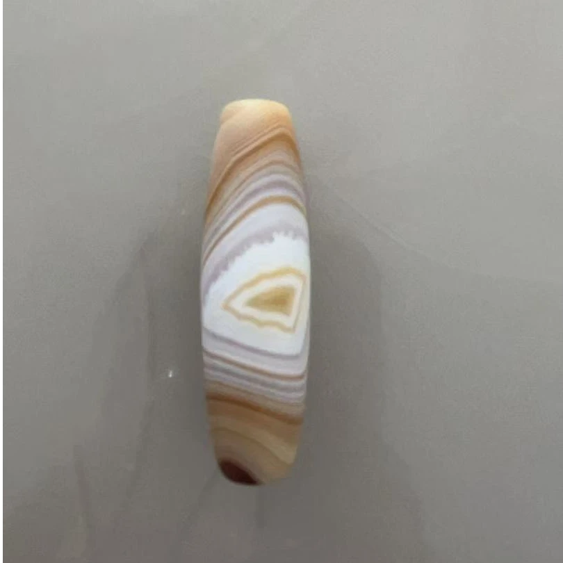 天然玛瑙巴玉黄沁闪丝数字象形对穿眼锁骨珠吊坠