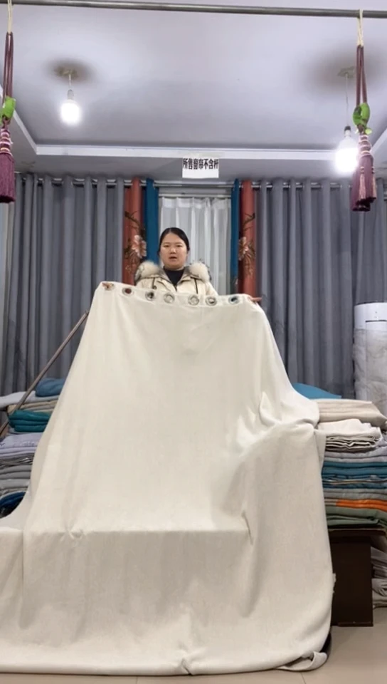 布成品窗帘    3.7*2.55