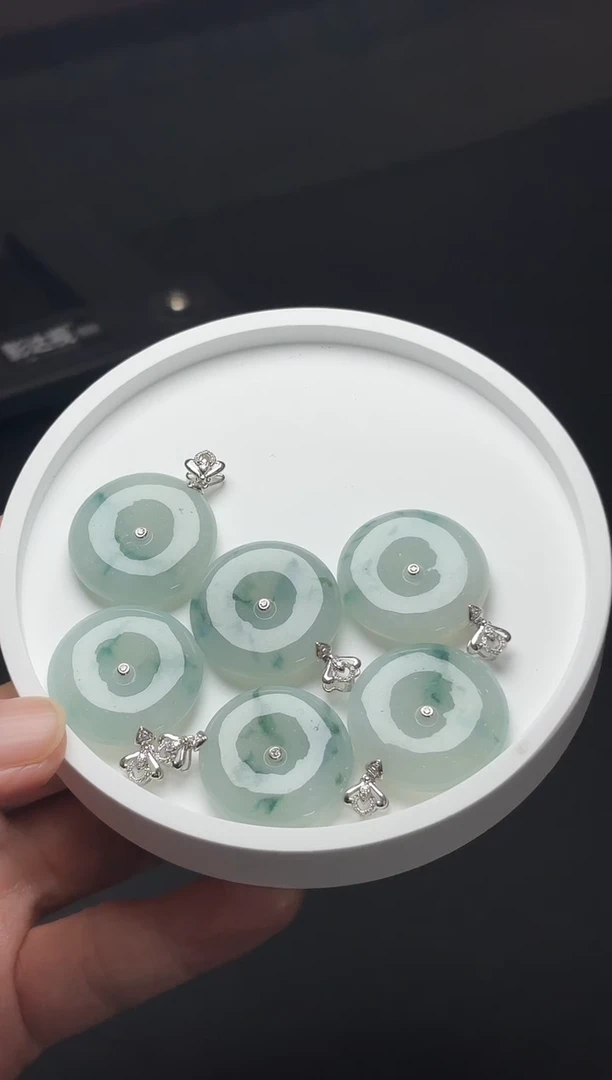 颈饰18K金镶嵌翡翠YM1312-2 飘花平安扣多样性发一件