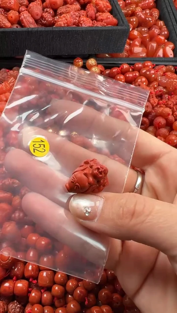 【闪购商品】南红玛瑙颈饰未镶嵌1