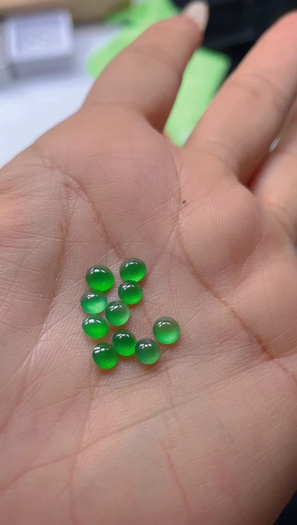 未镶嵌定制翡翠天然翡翠蛋面49